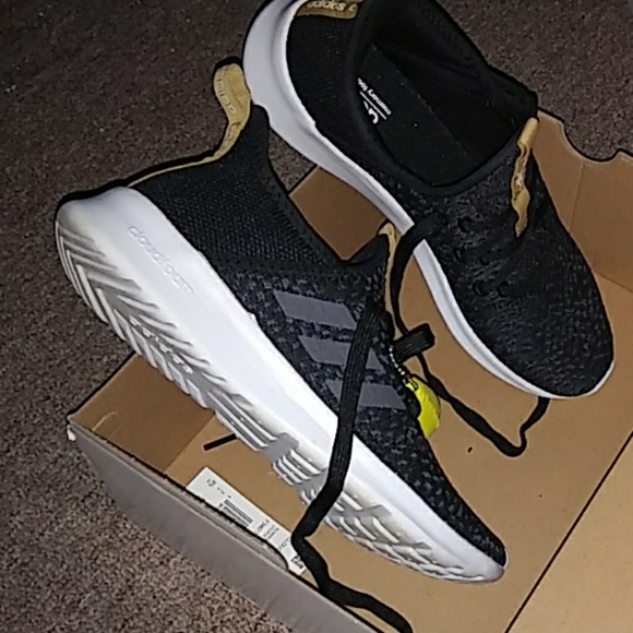 Adidas sneakers - Picture 2 of 3